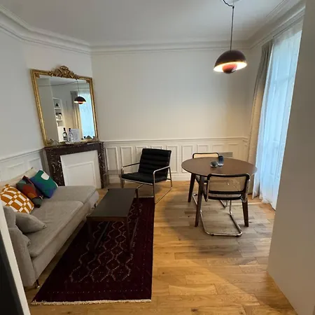 élégant T2 Sur Cour Goncourt * París