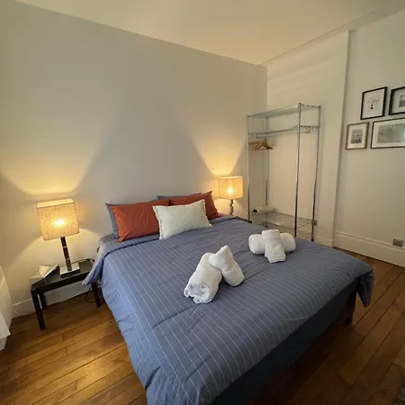 élégant T2 Sur Cour Goncourt *